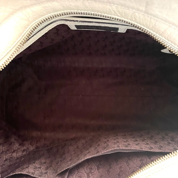 Bean Pole Handbag - Picture 8 of 9